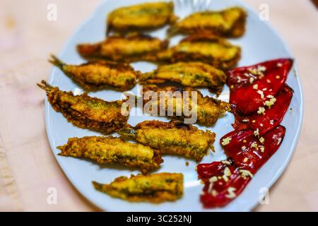 9 septembre 2017 - anchois frits aux poivrons rouges et à l'ail (crédit image : © Mikel Bilbao / Vwpics/VW pics via ZUMA Wire) Banque D'Images