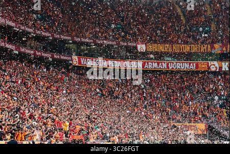5 mai 2019 : ! ! Lors du match turc Super Lig entre Galatasaray S.K. et Besiktas à la TÃ¼rk Telekom Arena à Istanbul, Turquie. Ulrik Pedersen/CSM(image de crédit : &copy ; Ulrik Pedersen/CSM via ZUMA Wire) Banque D'Images