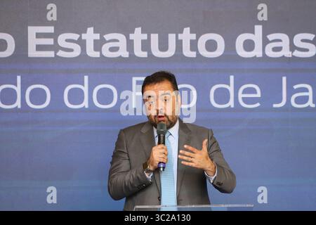 Rio de Janeiro, Brésil. 23 juillet 2025. Cláudio Castro (PL/RJ), Gouverneur de Rio de Janeiro, lors de la présentation de la loi sur le statut des Blitzes, au Palais de Guanabara, ce mercredi 23. Crédit : Brazil photo Press/Alamy Live News Banque D'Images