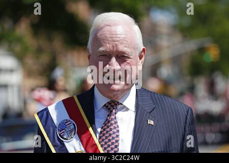 26 mai 2019 - Brooklyn, New York, États-Unis - des groupes militaires, des groupes de musique et des vétérans participent en mars à la parade du 152e Memorial Day de Brooklyn à Bay Ridge dans l'arrondissement de Brooklyn à New York, États-Unis le 27 mai 2019 (crédit image : © Anna Sergeeva/ZUMA Wire) Banque D'Images