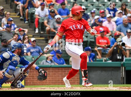 02 juin 2019 : Ronald Guzman, premier joueur de base des Texas Rangers, #11 à la batte dans un match MLB de l'après-midi entre les Royals de Kansas City et les Texas Rangers au Globe Life Park à Arlington, Texas, a battu Kansas City 5-1 Albert Pena/CSM(crédit image : &copy ; Albert Pena/CSM via ZUMA Wire) Banque D'Images