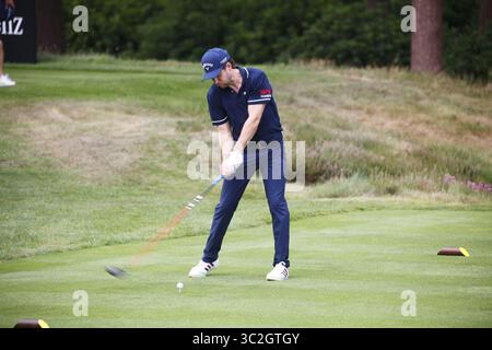 22 juillet 2025 Sunningdale, Berkshire, Royaume-Uni Niall Horan conduit au 11ème trou à l'ISPS HANDA Senior Open pendant la journée Pro-Am Banque D'Images