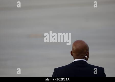 Le 29 juin 2019 - Osan, GYEONGGI, CORÉE DU SUD - le 29 juin 2019 - Osan, Corée du Sud - la garde de sécurité de la Maison Blanche vérifie la frontière à la base aérienne militaire d'Osan, Corée du Sud. Donals Trump a prévu deux jours de visite en Corée du Sud. Et il va à DMZ (Arrowhead Hill) visite demain matin à l'heure de la Corée du Sud. (Crédit image : © Ryu Seung-il/ZUMA Wire) Banque D'Images