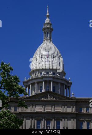 29 juin 2019 - Lansing, Michigan, États-Unis - extérieur du Michigan State Capitol, qui a ouvert le 1er janvier 1879 à Lansing, Michigan le samedi 29 juin 2018. Il a été conçu par l'architecte Elijah E. Myers, et est l'une des premières capitales d'État à être surmonté d'un dôme en fonte, qui a été modelé sur le dôme du Capitole des États-Unis à Washington, DC. .Crédit : Ron Sachs / CNP (crédit image : © Ron Sachs/CNP via ZUMA Wire) Banque D'Images
