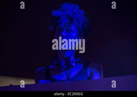 4 juillet 2019 - Madrid, Espagne - la productrice tunisienne d'électronique DEENA ABDELWAHED se produit au festival Veranos de la villa. (Crédit image : © Alberto Sibaja/ZUMA Wire/ZUMAPRESS.com) Banque D'Images