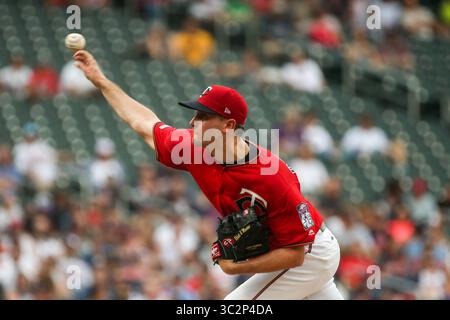 19 juillet 2019 - Minneapolis, MN, États-Unis - le lanceur Jake Odorizzi (12) des Twins du Minnesota lance contre Oakland Athletics dans la première manche au Target Field vendredi 19 juillet 2019 à Minneapolis, Minn. (crédit image : © TNS via ZUMA Wire) Banque D'Images