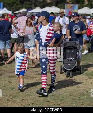 3 août 2019, Pasadena, Californie, États-Unis d'Amérique : les fans assistent au match de la tournée de la victoire de l'équipe nationale féminine des États-Unis avec l'équipe nationale d'Irlande le samedi 3 août 2019 au Rose Bowl Stadium de Pasadena, en Californie. Le WNT américain bat l'Irlande 3-0. DOUGLAS CUELLAR/PI (crédit image : © Prensa Internacional via ZUMA Wire) Banque D'Images
