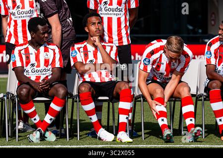 Rotterdam - Joshua Kitolano de Sparta Rotterdam, Marvin Young de Sparta Rotterdam, Julian Baas de Sparta Rotterdam lors de l'appel photo 2025/2026 de Sparta Rotterdam au Sportcomplex Nieuw Terbregge le 24 juillet 2025 à Rotterdam, pays-Bas. (VK Sportphoto/Yannick Verhoeven) Banque D'Images