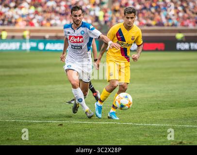 10 août 2019, Ann Arbor, Michigan, USA : l'avant Barcelone PHILIPPE COUTINHO # 7 et le milieu de terrain de Naples, ALLEN # 5 du concours pour la balle durant le match entre SSC Napoli et le FC Barcelone au stade du Michigan. Barcelone a remporté le match 4-0. (Crédit Image : © Scott Hasse/Zuma sur le fil) Banque D'Images