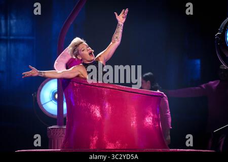Août 18, 2019, Toronto, Ontario, Canada : Alecia Beth Moore, connu professionnellement en rose (stylisé comme P !nk) a effectué un sold out show à Toronto. En photo : ROSE (Image Crédit : © Angel Marchini/Zuma sur le fil) Banque D'Images