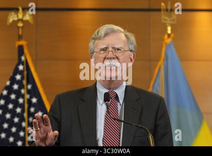 28 août 2019, Kiev, Ukraine : le conseiller AMÉRICAIN à la sécurité nationale JOHN BOLTON parle lors d'une conférence de presse à Kiev après avoir rencontré les hauts responsables ukrainiens. (Crédit image : © Pavlo Gonchar/SOPA images via ZUMA Wire) Banque D'Images