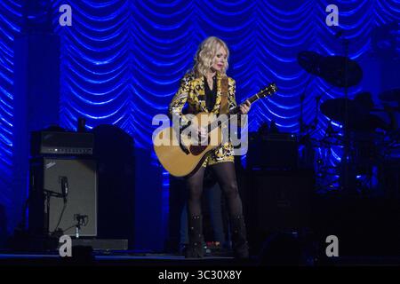 Le 27 août 2019, Chula Vista, Californie, États-Unis : Nancy Wilson, de la coeur de rock band sur scène effectue pendant leur Amour Vivant Tour à Île du Nord Credit Union amphithéâtre. (Crédit Image : © Alfred KC/Zuma sur le fil) Banque D'Images