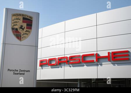 Logo Porsche Foto : Thomas Wieck V e R o e f e n t l i c h u n g n u m i t N a m e u n d H o n o R a z a h l u n g + B e l e g e x e Banque D'Images