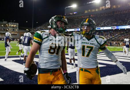 31 août 2019 : Norfolk State Spartans TE #81 Shawn McFarland et Norfolk State Spartans WR #17 Tylan McElhenie célèbrent un touchdown lors d'un match de football NCAA entre les Old Dominions Monarchs et les Norfolk State Spartans au stade S.B. Ballard à Norfolk, Virginie. Justin Cooper/CSM(image de crédit : &copy ; Justin Cooper/CSM via ZUMA Wire) Banque D'Images