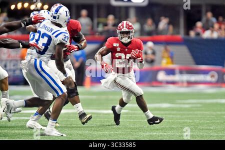 31 août 2019 : Jerome Ford (27 ans), le Running Back de l'Alabama, court sur le terrain lors du premier quart-temps du Chic-fil-a Kickoff Game d'un match de football universitaire de la NCAA contre les Duke Blue Devils au Mercedes-Benz Stadium d'Atlanta, Géorgie. Austin McAfee/CSM(image de crédit : &copy ; Austin McAfee/CSM via ZUMA Wire) Banque D'Images