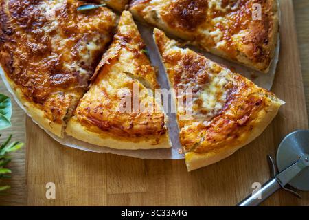 Pizza au fromage maison avec levain Banque D'Images