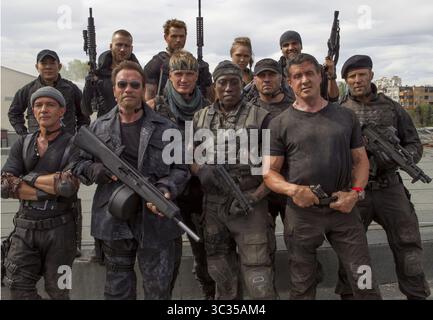 26 août 2014 - Los Angeles - images fixes - THE EXPENDABLES 3 (2014).JET LI, GLEN POWELL, KELLAN LUTZ, RONDA ROUSEY, VICTOR ORTIZ, ANTONIO BANDERAS, ARNOLD SCHWARZENEGGER, DOLPH LUNDGREN, WESLEY SNIPES, RANDY COUTURE, SYLVESTER STALLONE, JASON STATHAM.PATRICK HUGHES (DIR).. (Crédit image : © Entertainment Pictures/ZUMA Press) Banque D'Images