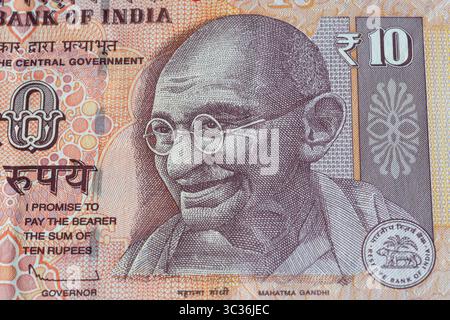 Portrait du Mahatma Gandhi sur avers de 10 rupiahs indiens, détail de l'argent indien Banque D'Images