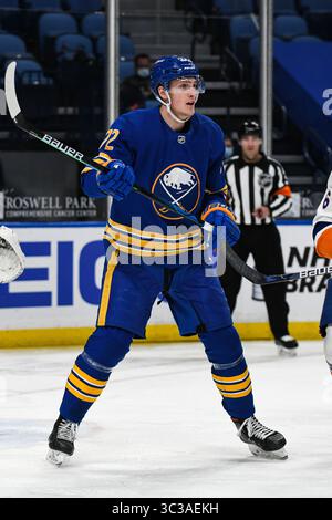 03 mai 2021 : L'aile droite des Sabres de Buffalo Tage Thompson (72) pendant la troisième période de jeu. Les Sabres de Buffalo ont battu les Islanders de New York 4-2 dans un match dans la LNH au KeyBank Center de Buffalo, NYC. Photo par Alan Schwartz/CSM(image de crédit : &copy ; Alan Schwartz/CSM via ZUMA Wire) Banque D'Images