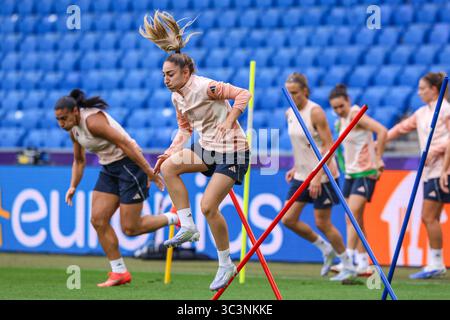 Bâle, Suisse. 26 juillet 2025. BÂLE, SUISSE - JUILLET 26 : Olga d'Espagne saute lors de la séance d'entraînement précédant la finale de L'UEFA Women's EURO 2025 entre l'Angleterre et l'Espagne au Jakob-Park le 26 juillet 2025 à Bâle, Suisse. (Photo de Leiting Gao/BSR Agency) crédit : BSR Agency/Alamy Live News Banque D'Images