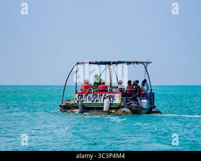Le Split Ferry, Caye Caulker, Belize District, Belize Banque D'Images