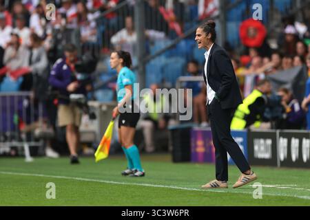 Bâle, Suisse. 27 juillet 2025. Tome Montserrat L'entraîneur-chef de l'Espagne réagit lors du match Angleterre vs Espagne des Championnats d'Europe de l'UEFA au St Jakob's Park, Bâle. Le crédit photo devrait se lire : Jonathan Moscrop/Sportimage crédit : Sportimage Ltd/Alamy Live News Banque D'Images