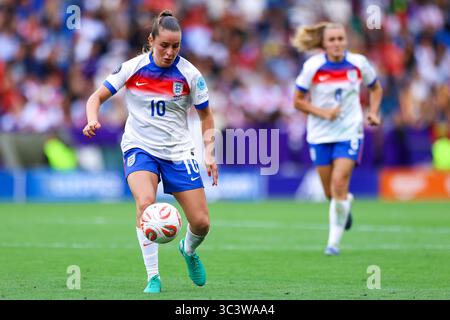Bâle, Suisse. 27 juillet 2025. BÂLE, SUISSE - JUILLET 27 : Ella Toone de l'Angleterre lors de la finale de L'UEFA Women's EURO 2025 entre l'Angleterre et l'Espagne au Jakob-Park le 27 juillet 2025 à Bâle, Suisse. (Photo de Leiting Gao/BSR Agency) crédit : BSR Agency/Alamy Live News Banque D'Images