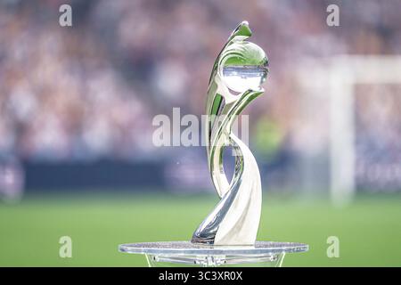 Bâle, Suisse. 27 juillet 2025. Bâle, Suisse, le 27 juillet 2025 Trophée UEFA Womens EURO 2025 au nouveau Jakob-Park à Bâle, Suisse. (Priscila Bütler/SPP) crédit : SPP Sport Press photo. /Alamy Live News Banque D'Images