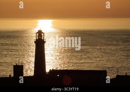 Phare de South Stack sur l'île d'Anglesey sur la côte nord du pays de Galles Banque D'Images