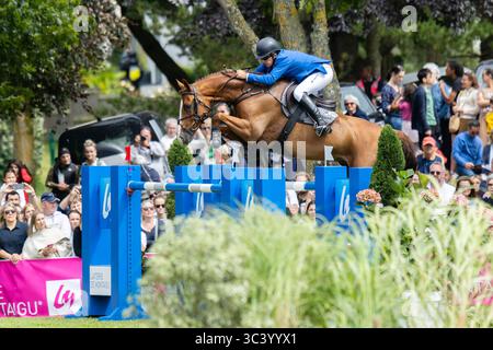 Dinard, France. 27 juillet 2025. Aaron Vale et Carissimo 25, 1ère place lors du Jumping International de Dinard 2025, CSI 5 Equestre le 27 juillet 2025 au Centre Equestre du Val Porée à Dinard, France - photo Damien Kilani/DK Prod/DPPI crédit : DPPI Media/Alamy Live News Banque D'Images