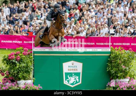 Dinard, France. 27 juillet 2025. Harrie Smolders et Mr Tac, 2ème place lors du Jumping International de Dinard 2025, CSI 5 Equestre le 27 juillet 2025 au Centre Equestre du Val Porée à Dinard, France - photo Damien Kilani/DK Prod/DPPI crédit : DPPI Media/Alamy Live News Banque D'Images