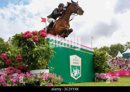 Dinard, France. 27 juillet 2025. Harrie Smolders et Mr Tac, 2ème place lors du Jumping International de Dinard 2025, CSI 5 Equestre le 27 juillet 2025 au Centre Equestre du Val Porée à Dinard, France - photo Damien Kilani/DK Prod/DPPI crédit : DPPI Media/Alamy Live News Banque D'Images