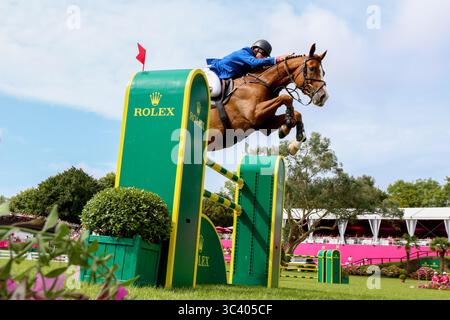 Aaron Vale et Carissimo 25, 1ère place lors du Jumping International de Dinard 2025, CSI 5 Equestre le 27 juillet 2025 au Centre Equestre du Val Poree à Dinard, France Banque D'Images
