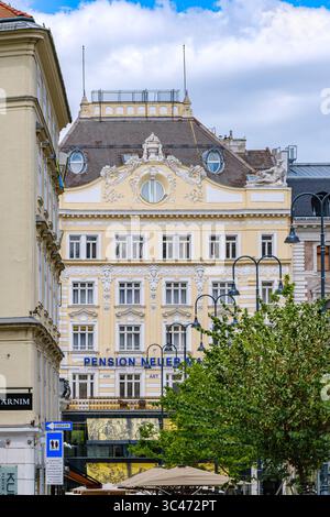 Architecture historique sur Neuer Markt, ici avec vue sur la pension Neuer Markt, dans le centre-ville de Vienne, Autriche, pour usage éditorial seulement. Banque D'Images