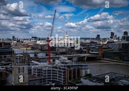 Toits de Londres avec la Cathédrale St Paul Banque D'Images