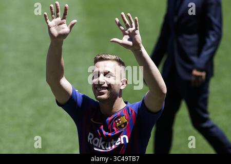 12 juillet 2018 - Barcelone, Catalogne, Espagne - 12 juillet 2018 - Camp Nou, Barcelone, Espagne -présentation d'Arthur Melo comme nouveau joueur du FC Barcelone, à Barcelone. (Crédit image : © Marc Dominguez via ZUMA Wire) Banque D'Images