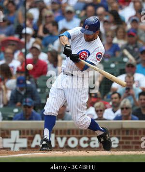21 juillet 2018 - Chicago, il, USA - Ben Zobrist (18), deuxième joueur des Chicago Cubs, se bat pour un simple en cinquième manche contre les Louis Cardinals dans le premier match d'une double tête au Wrigley Field samedi 21 juillet 2018, à Chicago. Les Cubs ont gagné 7-2. (Crédit image : © John J. Kim/TNS via ZUMA Wire) Banque D'Images