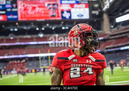 1er septembre 2018 : Erik Ezukanma (84 ans), receveur des Red Raiders du Texas Tech, prend le terrain avant le match de football de la NCAA entre les Red Raiders du Texas et les Rebels d'Ole Miss lors de l'AdvoCare Texas Kickoff 2018 au NRG Stadium de Houston, Texas. Prentice C. James/CSM(image de crédit : &copy ; Prentice C. James/CSM via ZUMA Wire) Banque D'Images