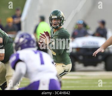 1 septembre 2018 - Waco, États-Unis - Charlie Brewer (12 ans), le quarterback des Bears de Baylor, semble passer lors d'un match de football de la NCAA entre l'Université Baylor et l'Université chrétienne d'Abilene, le samedi 1er septembre 2018 à Waco, Texas. (Crédit image : © Scott Coleman/ZUMA Wire) Banque D'Images