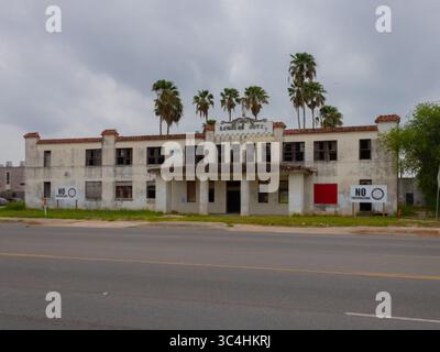 Hôtel historique San Juan à San Juan, Texas, États-Unis, doté d'une architecture du début du XXe siècle. Banque D'Images