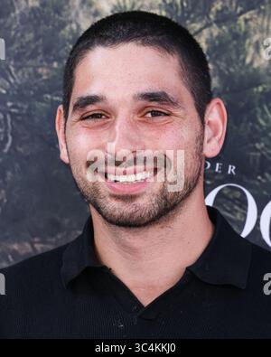 Los Angeles, États-Unis. 28 juillet 2025. LOS ANGELES, CALIFORNIE, États-Unis - JUILLET 28 : Alan Bersten, danseur latino-professionnel et danseur de salle américain, arrive à la première à Los Angeles de 'Outlander : Blood of My Blood' saison 1 de STARZ qui se tient au DGA Theater Complex à la Directors Guild of America le 28 juillet 2025 à Los Angeles, Californie, États-Unis. (Photo de Xavier Collin/image Press Agency) crédit : image Press Agency/Alamy Live News Banque D'Images