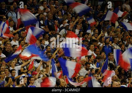 9 septembre 2018 - Saint Denis, Seine Saint Denis, France - les fans de l'équipe de France lors du match de football de l'UEFA Nations League entre la France et les pays-Bas au stade de France à St Denis - France..la France a gagné 2-1 (crédit image : © Pierre Stevenin/ZUMA Wire) Banque D'Images