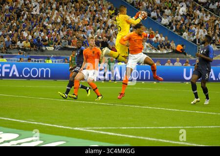 9 septembre 2018 - Saint Denis, Seine Saint Denis, France - le gardien de but de l'équipe de France ALFONSE AREOLA en action lors du match de l'UEFA Nations League entre la France et les pays-Bas au stade de France à St Denis - France..la France a gagné 2-1 (crédit image : © Pierre Stevenin/ZUMA Wire) Banque D'Images