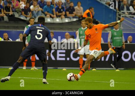 9 septembre 2018 - Saint Denis, Seine Saint Denis, France - le milieu de terrain de l'équipe néerlandaise MEMPHIS DEPAY en action lors du match de l'UEFA Nations League entre la France et les pays-Bas au stade de France à St Denis - France..la France a gagné 2-1 (crédit image : © Pierre Stevenin/ZUMA Wire) Banque D'Images