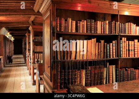 Bibliothèque de chaînes, cathédrale de Wells, Somerset. Banque D'Images