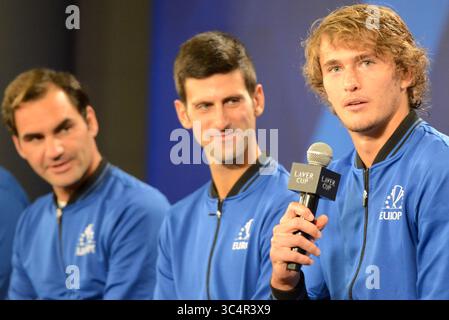 20 septembre 2018 - Chicago, Illinois, États-Unis - NOVAK DJOKOVIC et ALEXANDER ZVEREV discutent avec les médias avant le début de l'événement de tennis de la laver Cup 2018 à Chicago. (Crédit image : © Christopher Levy/ZUMA Wire) Banque D'Images