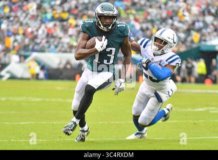 23 septembre 2018 : Nelson Agholor (13 ans) des Eagles de Philadelphie porte le ballon lors d'un match contre les Colts d'Indianapolis au Lincoln Financial Field à Philadelphie, en Pennsylvanie. Gregory Vasil/Cal Sport Media(image de crédit : &copy ; Gregory Vasil/CSM via ZUMA Wire) Banque D'Images