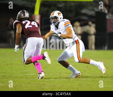06 octobre 2018 : ANTHONY SCHWARTZ (5 ans), receveur des Auburn Tigers Wide, couvre le retour du Mississippi State, CHRIS RAYFORD (24 ans), pendant le match de football de la NCAA entre les Auburn Tigers et les Mississippi State Bulldogs au Davis Wade Stadium de Starkville, Mississippi State. Mississippi State bat Auburn, 23-9. Kevin Langley/CSM(image de crédit : &copy ; Kevin Langley/CSM via ZUMA Wire) Banque D'Images