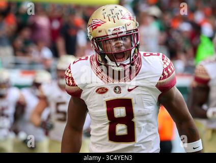 06 octobre 2018 : Nyqwan Murray (8 ans), receveur des Seminoles de Floride, célèbre le match de football universitaire entre les Seminoles de Floride et les Hurricanes de Miami au Hard Rock Stadium de Miami Gardens, en Floride. Les Hurricanes ont gagné 28-27. Mario Houben/CSM(image de crédit : &copy ; Mario Houben/CSM via ZUMA Wire) Banque D'Images