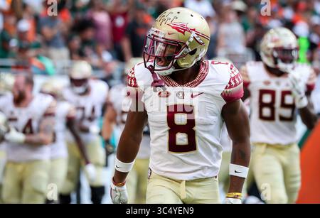 06 octobre 2018 : Nyqwan Murray (8 ans), receveur des Seminoles de Floride, célèbre le match de football universitaire entre les Seminoles de Floride et les Hurricanes de Miami au Hard Rock Stadium de Miami Gardens, en Floride. Les Hurricanes ont gagné 28-27. Mario Houben/CSM(image de crédit : &copy ; Mario Houben/CSM via ZUMA Wire) Banque D'Images